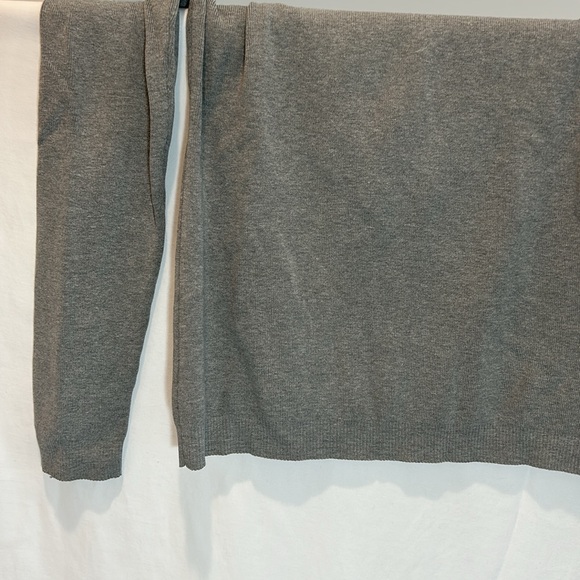Chicos Grey Turtleneck Size 1 - Picture 4 of 4